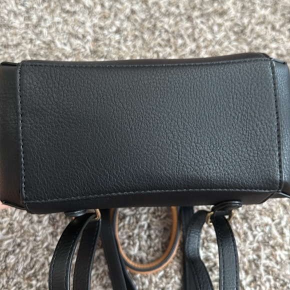 Hufflepuff Backpack - Picture 11 of 11